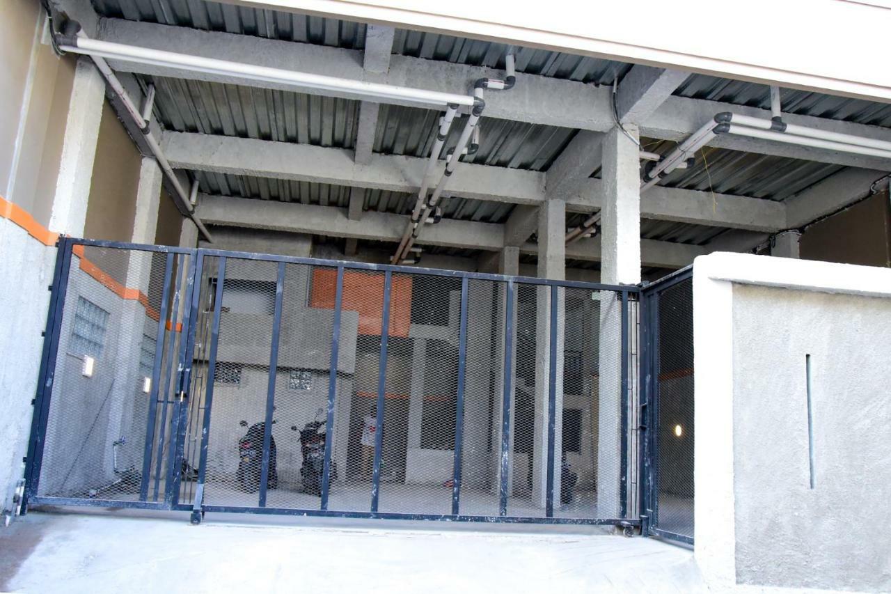 Reddoorz Near Mangga Dua Square Hotel Jakarta Exterior photo